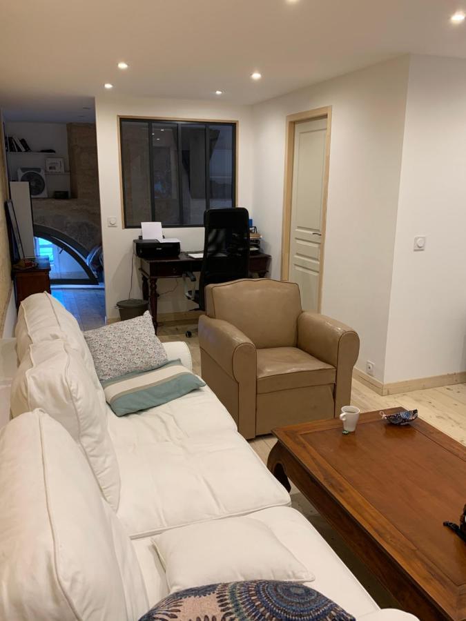 Chambre Avec Salle De Bain Et Cuisine Privee Centre Ville Historique Avec Climatisation Et Patio Bordeaux Zewnętrze zdjęcie