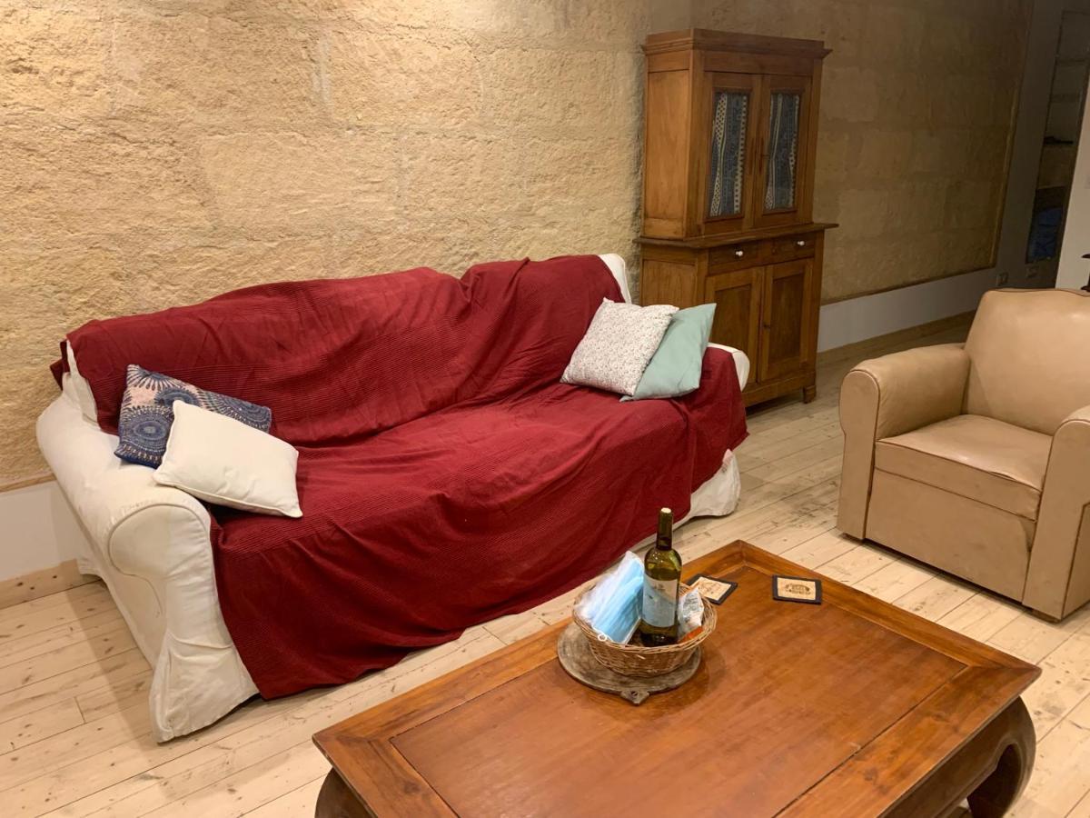 Chambre Avec Salle De Bain Et Cuisine Privee Centre Ville Historique Avec Climatisation Et Patio Bordeaux Zewnętrze zdjęcie