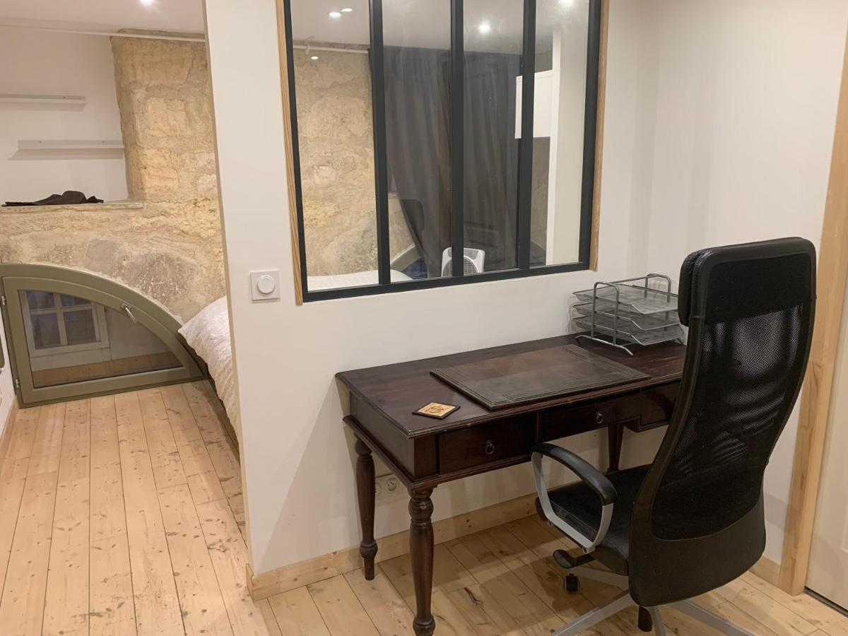 Chambre Avec Salle De Bain Et Cuisine Privee Centre Ville Historique Avec Climatisation Et Patio Bordeaux Zewnętrze zdjęcie